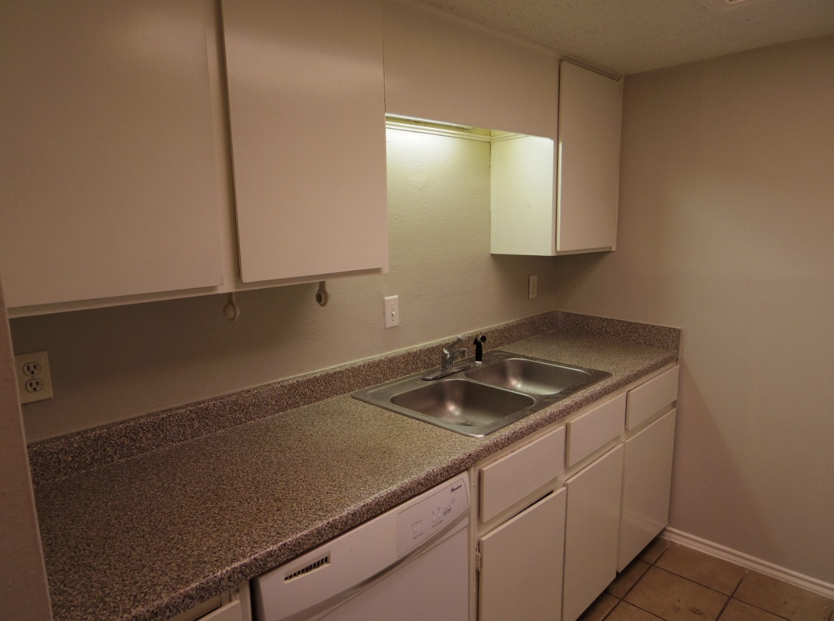 2401 Leon Street #304 Austin, Texas 78705