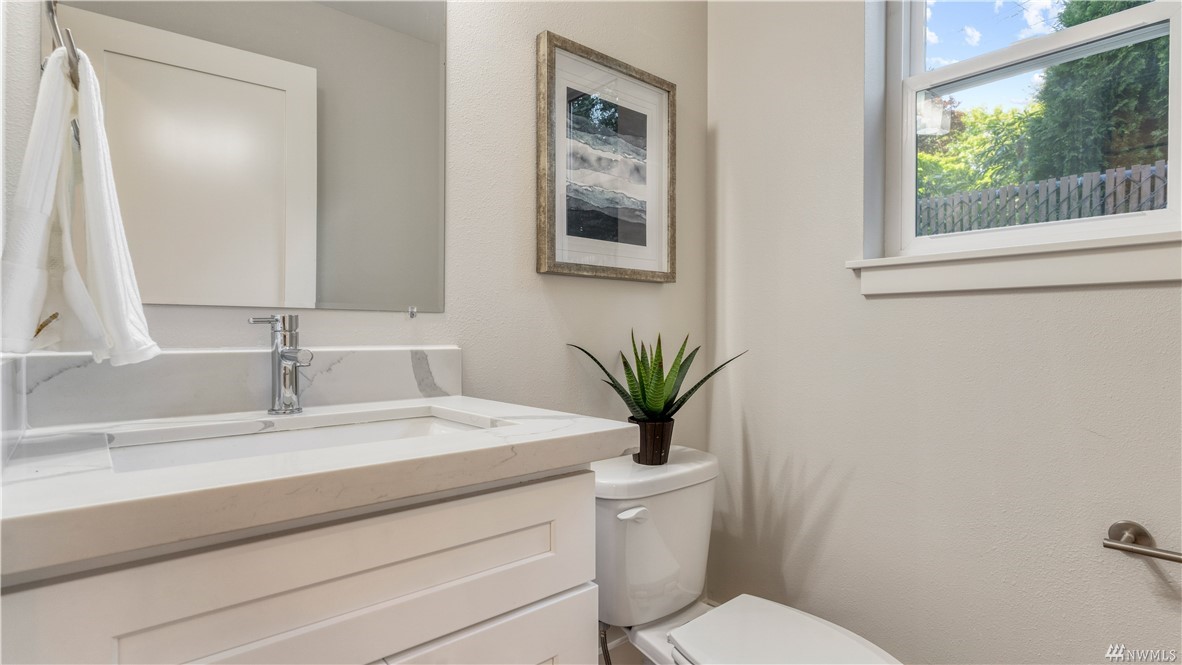 3015 NE 85th St Unit #B Seattle, WA 98115